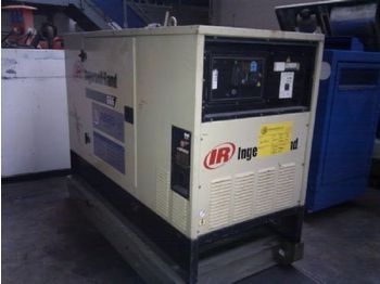 John Deere 60 KVA SOUNDPROOF - Set generatora