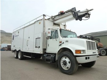 International 4900DT466E - Kamion