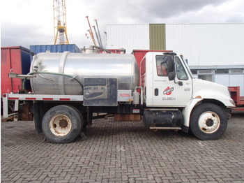 International 4300 4X2 VACUUM TRUCK - Kamion cisterna
