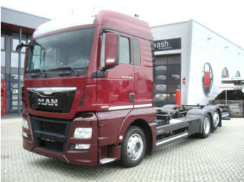 Kamion sa golom šasijom i zatvorenom kabinom MAN TGX 26.440/ Automatik / Liftachse/ Euro 6: slika 1