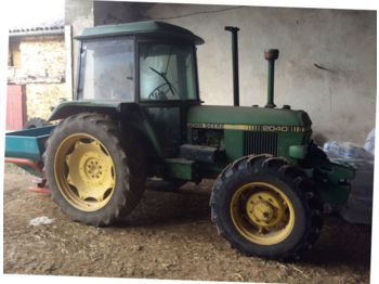 Traktor John Deere 2040: slika 1
